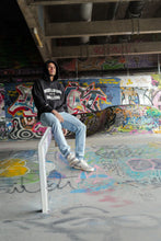 Lade das Bild in den Galerie-Viewer, City of Ballers Hoodie